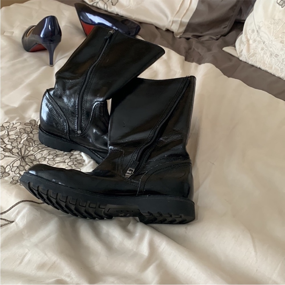 Uggs UGGs leather boots